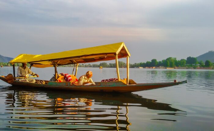 Dal Lake sightseeing tour
